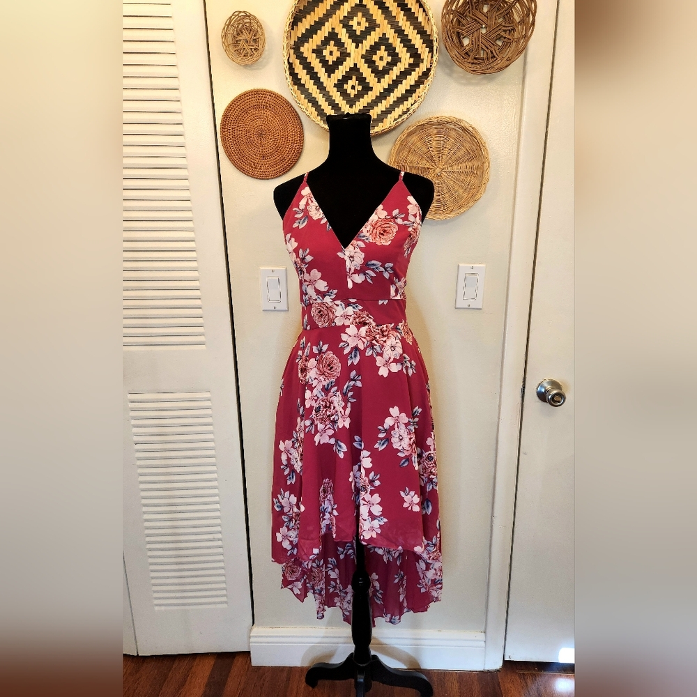 LAST ONE! High-low Floral Dress With Lace Back - Picture 4 of 11